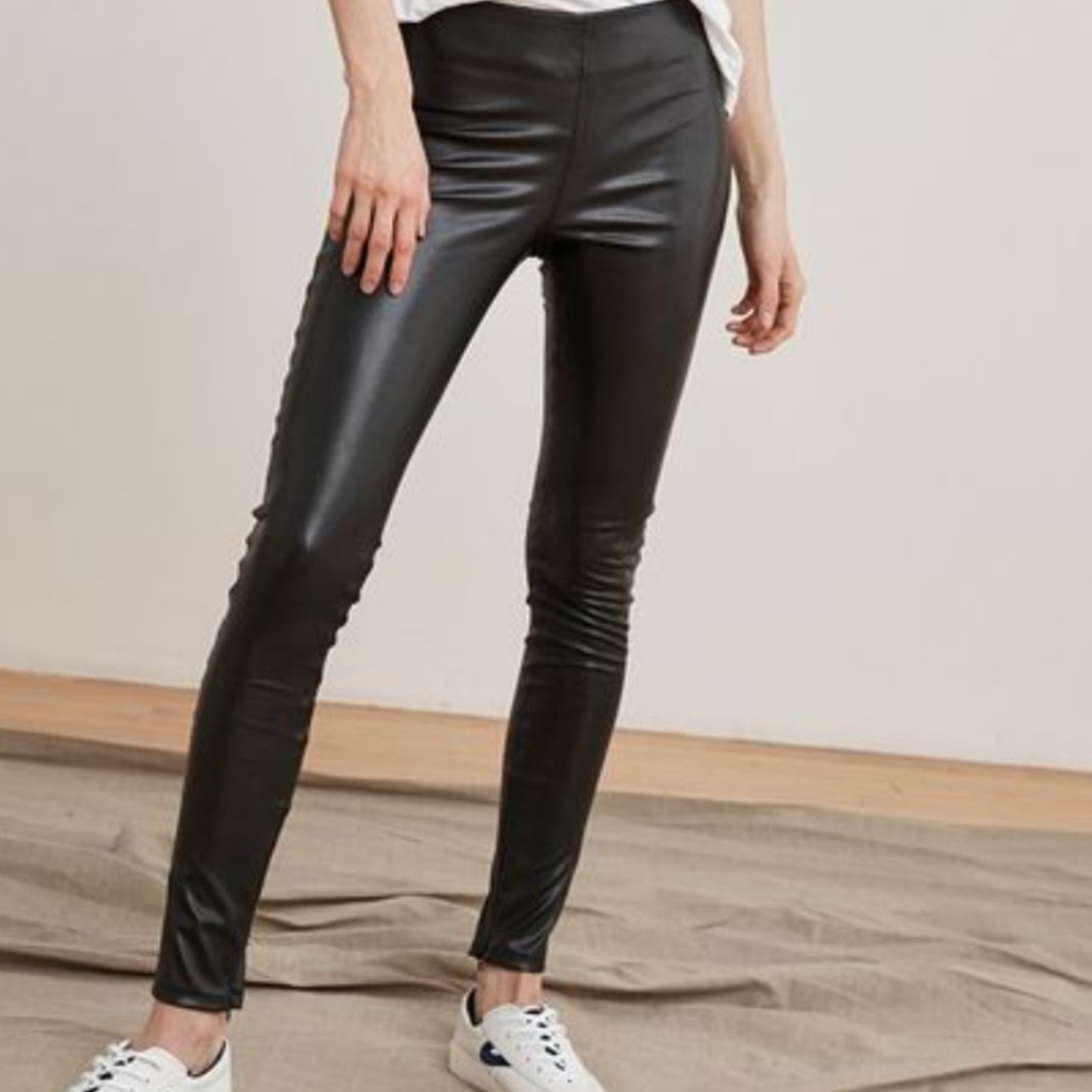 Velvet by Graham & Spencer Berdine Black leggings pull on